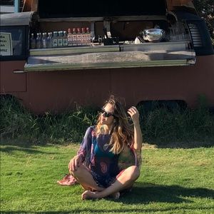 Meet your Posher, Asya